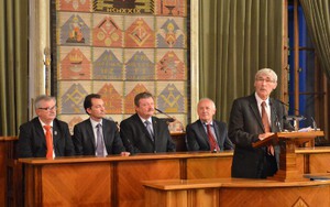 Jury Konkursu, od prawej: Andrzej Wyżykowski, Stanisław Belniak, Andrzej Rymarczyk, Maurizio Sangali, Janusz Michalczak.